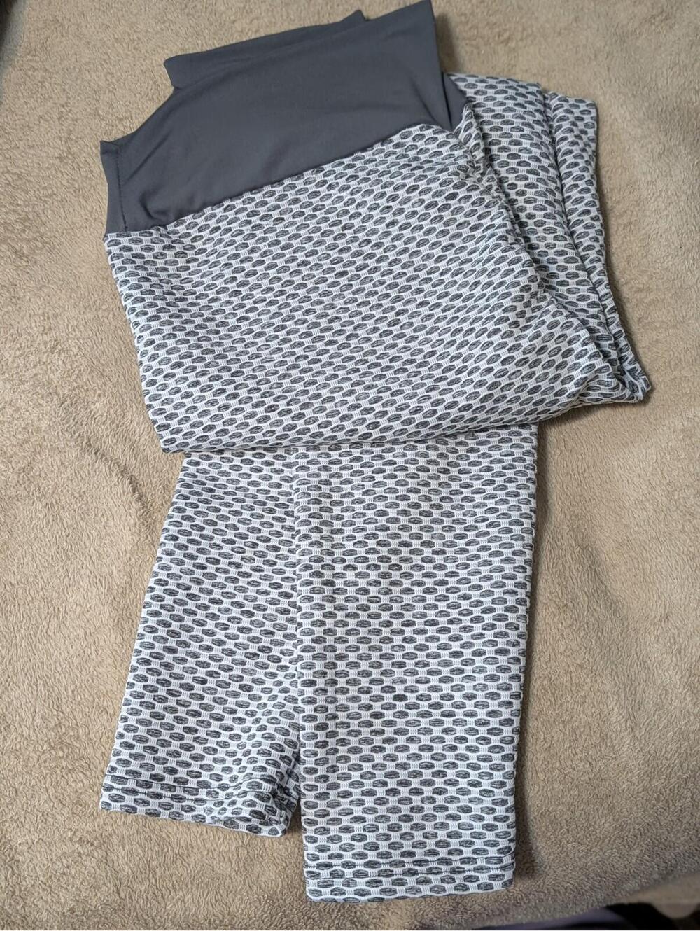 Gray White Ruched Butt Lifting Leggings Womens Medium L Pull On